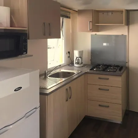 אתר קמפינג Mobil Pour 6 Personnes Climatise A Quelques Minutes Des Plages אגדה