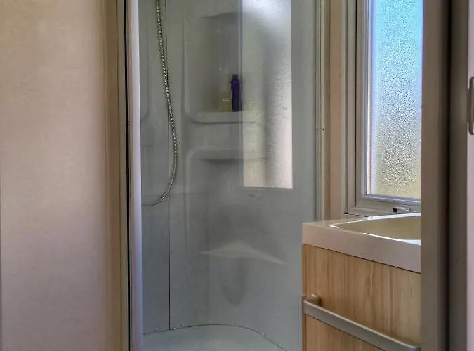 Mobil Pour 6 Personnes Climatise A Quelques Minutes Des Plages Agde