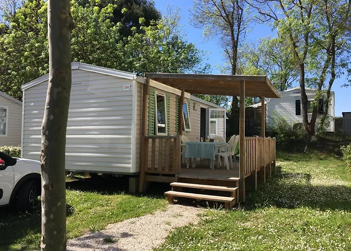 キャンプ場 Mobil Pour 6 Personnes Climatise A Quelques Minutes Des Plages アグド